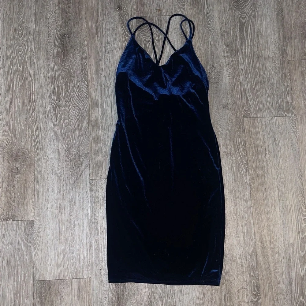 LULUS Midi Velvet dress wow worthy navy blue size medium strappy v neck